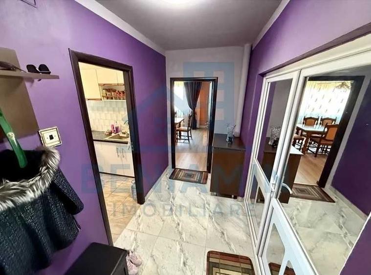 Apartament cu 3 camere decomandat în Iancului
