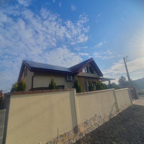 Casă cu 4 camere cu Teren 510 Mp în Bejan