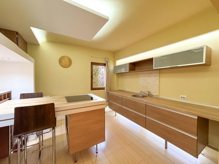 Apartament cu 3 camere decomandat, mobilat în Nerva Traian