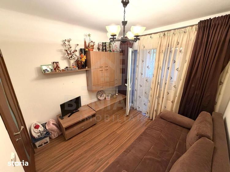 Apartament cu 4 camere decomandat în 1 Mai