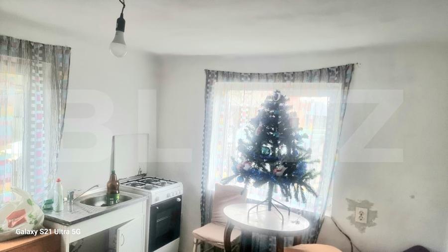 Casă individuală cu 6 camere cu Teren 696 Mp în Brazi