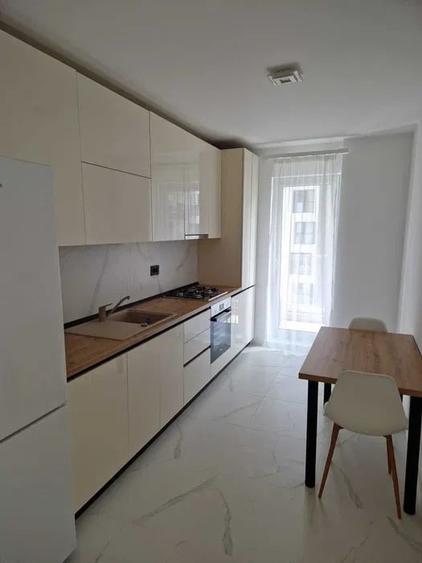 Apartament cu 2 camere decomandat în Theodor Pallady
