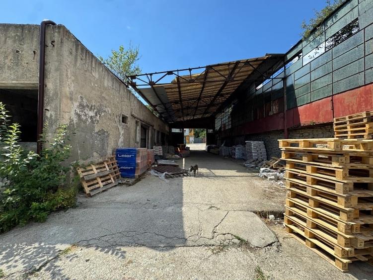 Spațiu comercial, de 1,365 mp, în Central