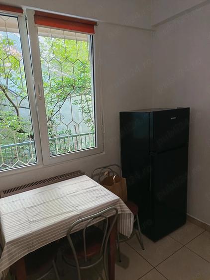 Apartament cu 2 camere semidecomandat în Horea