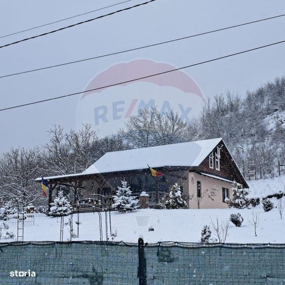 Casă cu 4 camere în Bâlca