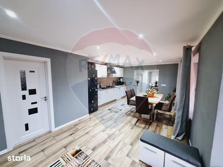 Casă cu 3 camere cu Teren 1262 Mp în Hidiș
