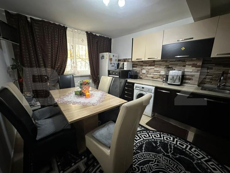 Apartament cu 3 camere decomandat, mobilat în Bejan