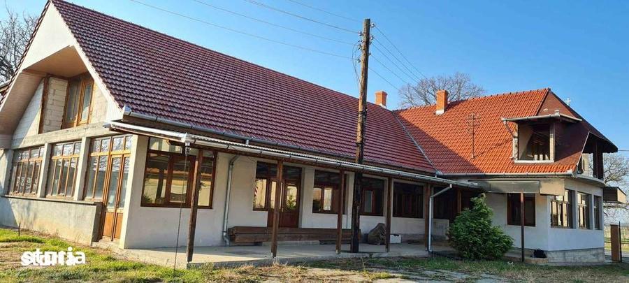 Casă cu 5 camere cu Teren 4500 Mp în Beltiug
