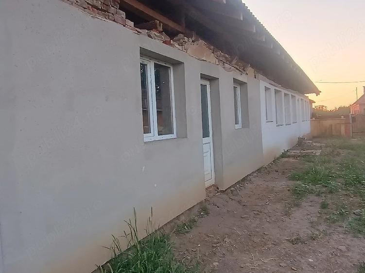 Casă cu Teren 1439 Mp în Alioș