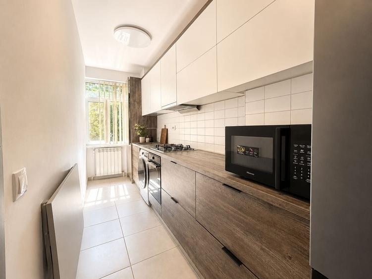 Apartament cu 2 camere decomandat în Piața Unirii