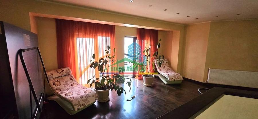 Casă cu Teren 953 Mp în Nord