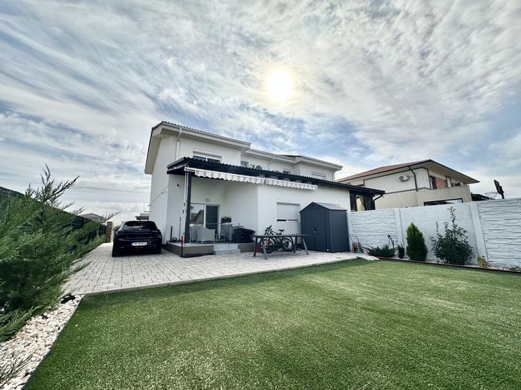 Duplex cu 4 camere cu Canalizare în Moșnița Veche