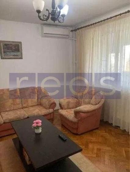 Apartament cu 3 camere semidecomandat, mobilat în Drumul Taberei