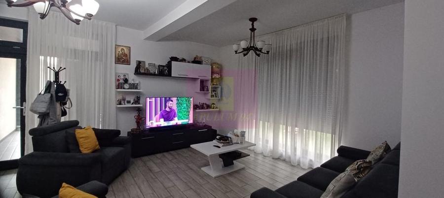 Casă cu 4 camere cu Teren 450 Mp în Săbăreni