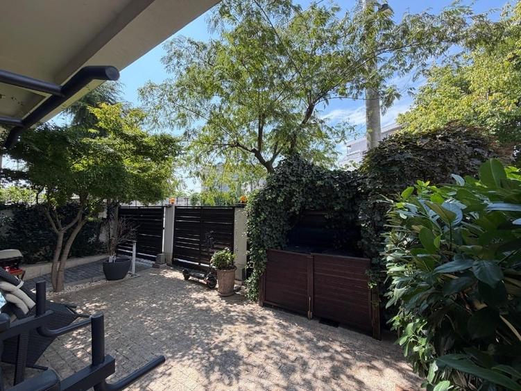 Apartament cu 3 camere decomandat, mobilat în Barbu Văcărescu