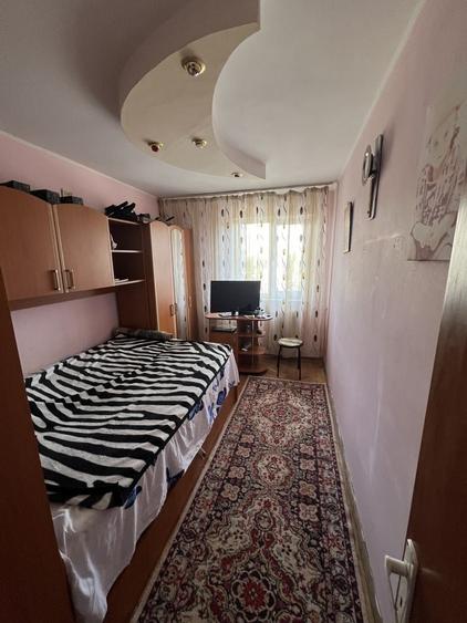 Apartament cu 2 camere decomandat în Războieni