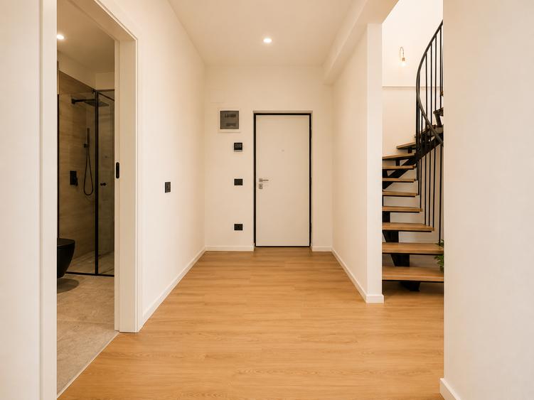 Penthouse cu 4 camere decomandat în Giroc