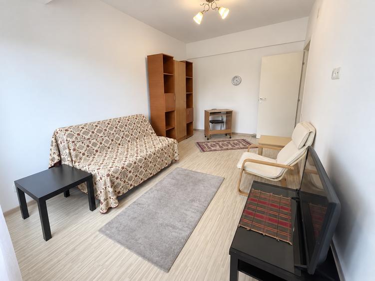 Apartament cu 2 camere decomandat în Moșilor