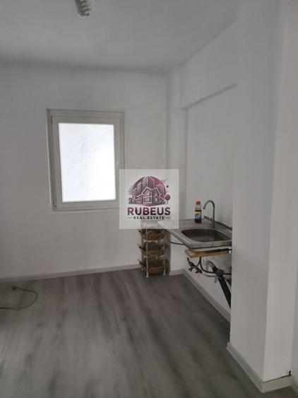 Apartament cu 4 camere decomandat în Autogară