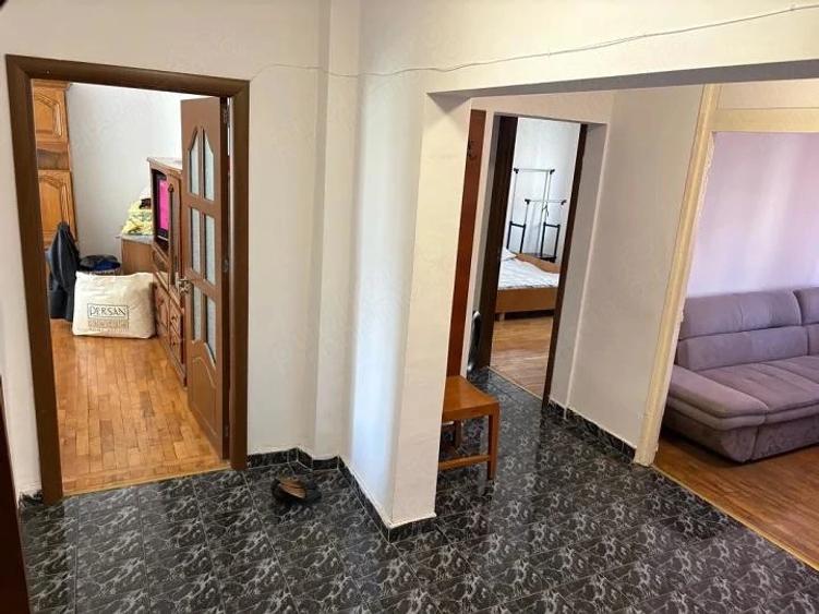 Apartament cu 4 camere decomandat, mobilat în Timpuri Noi
