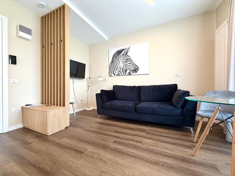 Apartament cu 2 camere semidecomandat în P-ța Romană