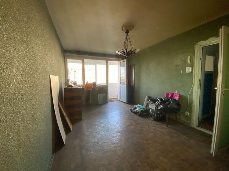 Apartament cu 3 camere decomandat în Muncii