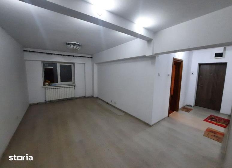 Apartament cu 4 camere în Mărăței