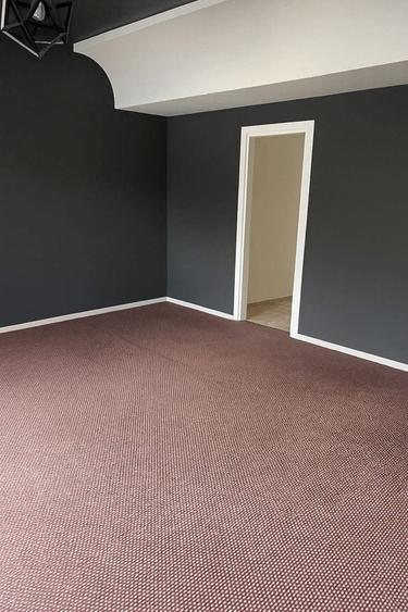 Spațiu comercial, de 205 mp, în Central