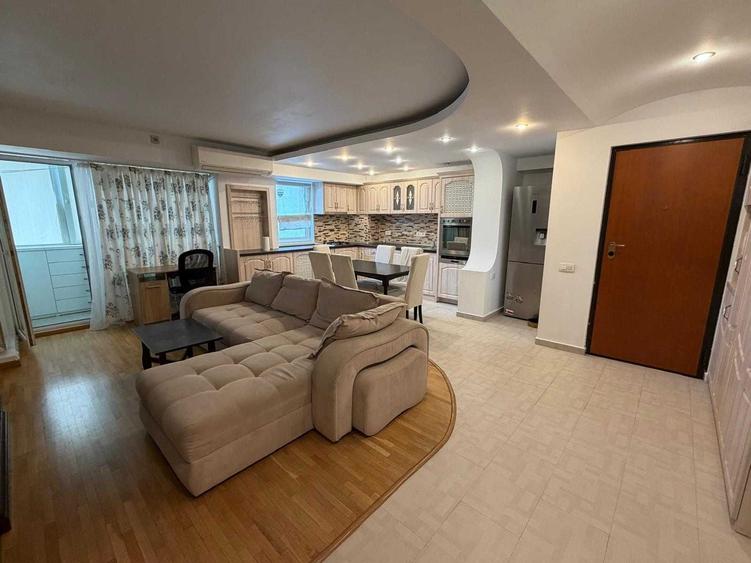 Apartament cu 3 camere semidecomandat în Corbeanca