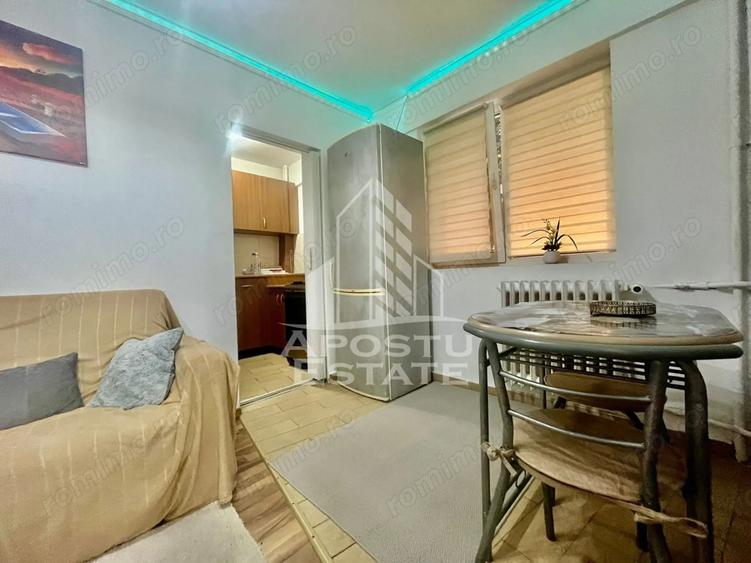 Apartament cu 2 camere semidecomandat în Intim