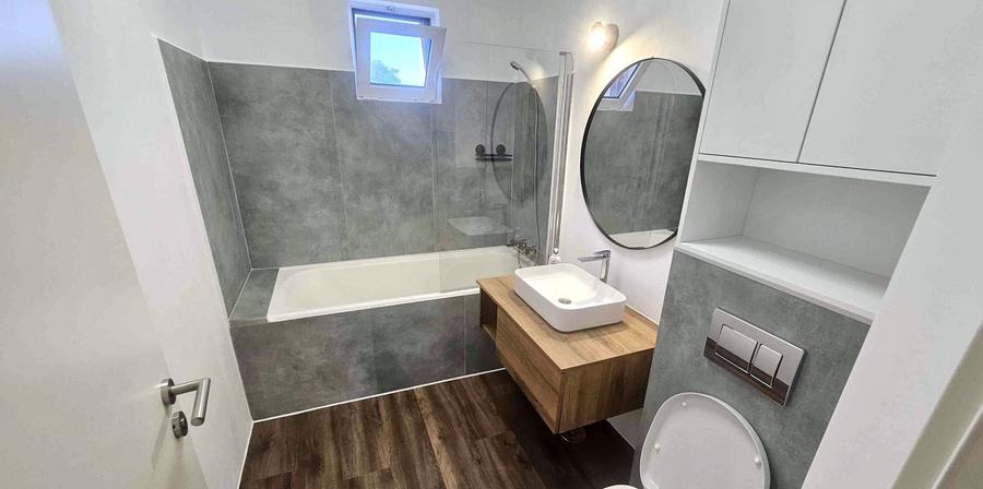 Apartament cu 2 camere circular, mobilat în Dacia