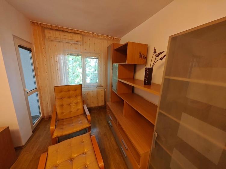 Apartament cu 3 camere decomandat, mobilat în Lujerului