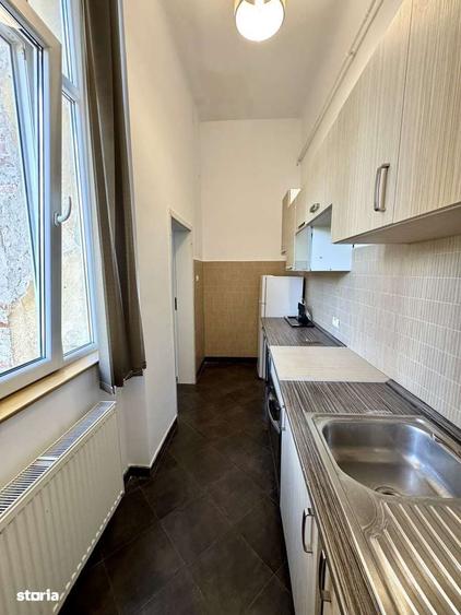 Apartament cu 3 camere semidecomandat în Ultracentral
