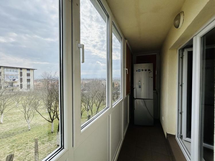 Apartament cu 2 camere semidecomandat în Gușterița