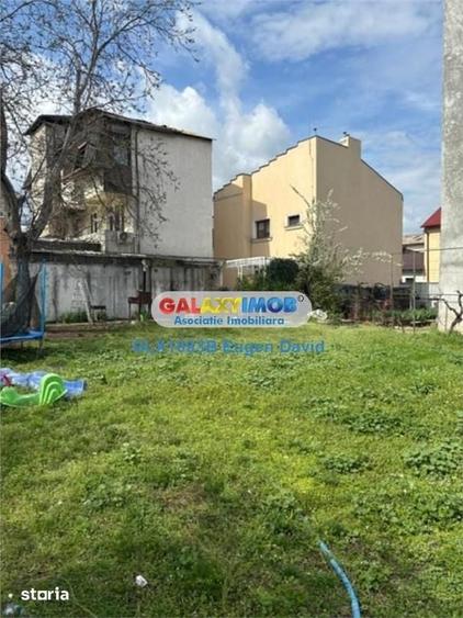 Teren de 900 mp, în Gara de Nord