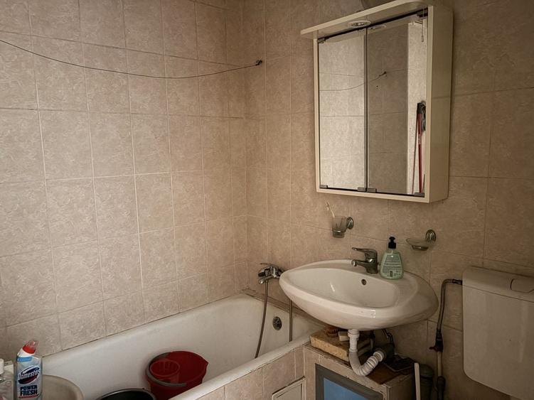 Garsonieră decomandată în Berceni