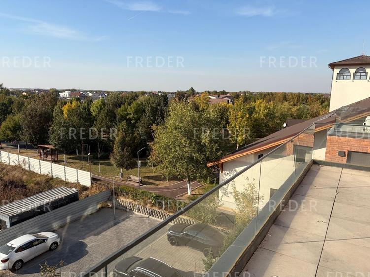 Apartament cu 3 camere semidecomandat în Tunari