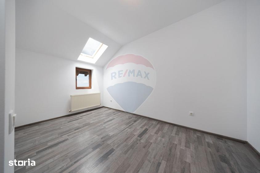 Casă cu 3 camere cu Teren 177 Mp în Sânpetru