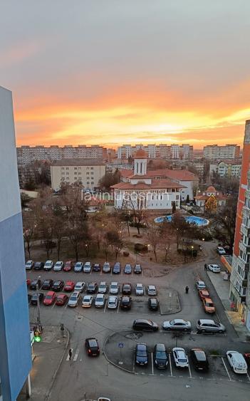 Proprietar inchiriez apartament cu 4 camere 89 mp zona Dacia