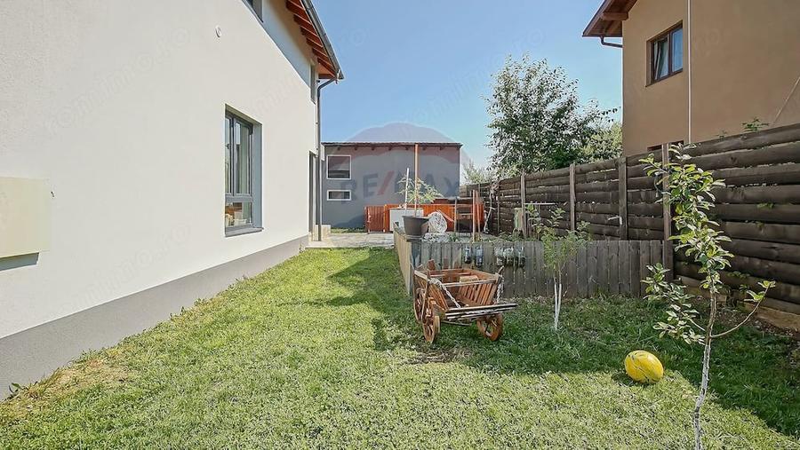 Casă cu 5 camere cu Teren 605 Mp în Electroprecizia