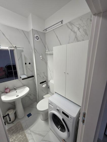 Apartament cu 2 camere semidecomandat în Chiajna