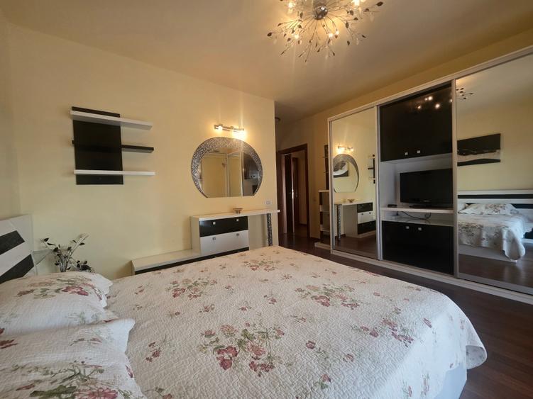 Apartament cu 3 camere semidecomandat în Calea Plevnei