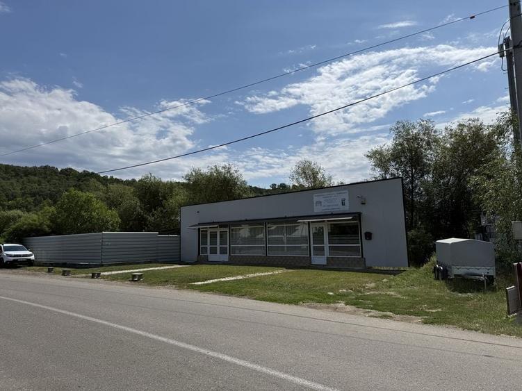 Spațiu comercial, în Muntenii de Jos