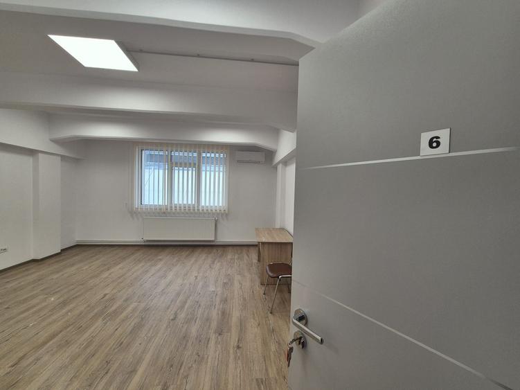 Birou, de 33 mp, în Central