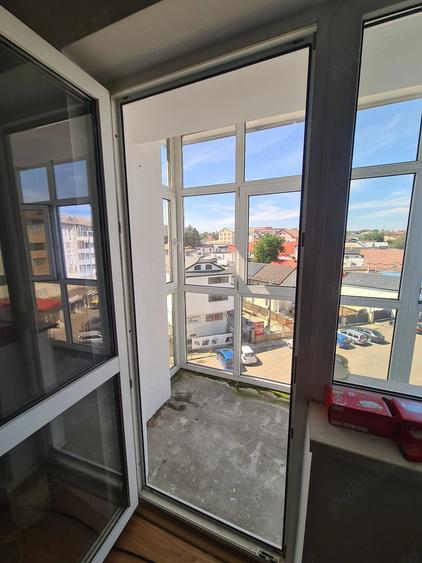 Apartament cu 3 camere semidecomandat în Fălticeni