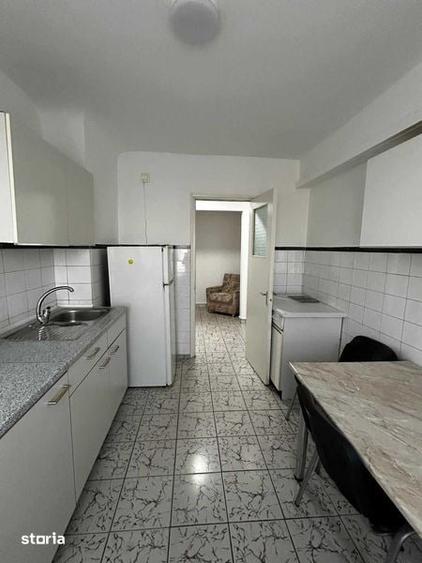 Apartament cu 2 camere decomandat în Cantacuzino