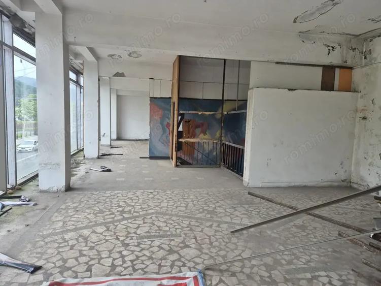 Spațiu comercial, de 500 mp, în Luncă