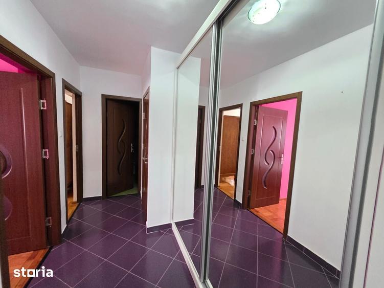 Apartament cu 3 camere decomandat în Ultracentral