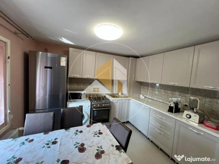 Apartament cu 2 camere semidecomandat, mobilat în Unirea
