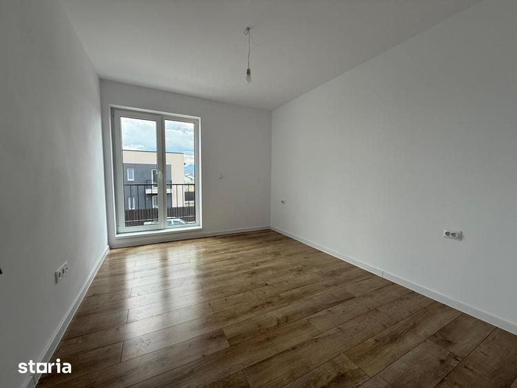 Casă cu 4 camere cu Teren 300 Mp în Sânpetru